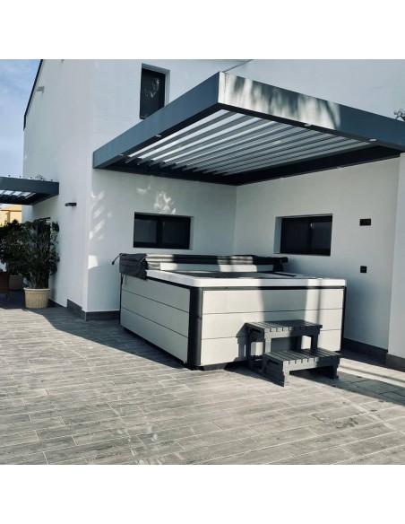 Spa modelo grippa instalado en exterior