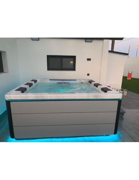 Spa modelo Grippa con luces led