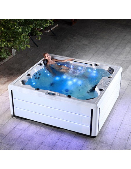 Spa con hidroterapia, luces led, fabricado en pvc modelo Rossa